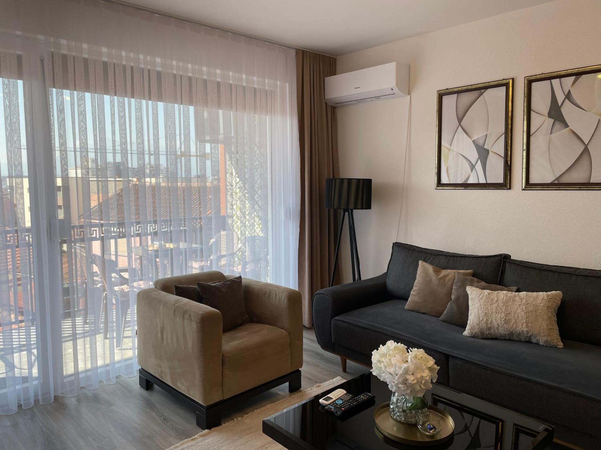Apartment Prizreni-Free Private Parking Dış mekan fotoğraf